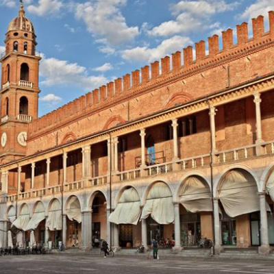 Faenza: come il tessuto commerciale interagisce con il parking