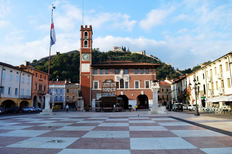 Sosta a Marostica, si paga con le APP