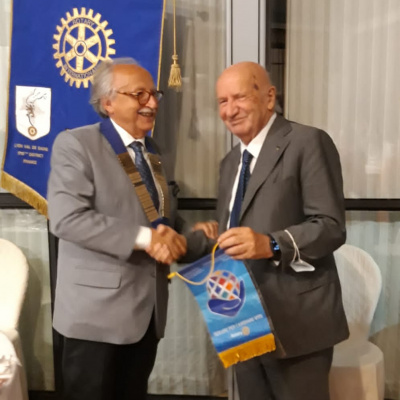 Il rag. Gallo premiato dal Rotary